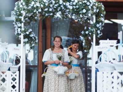 Арка свадебная деревянная белая (стиль прованс, класический)